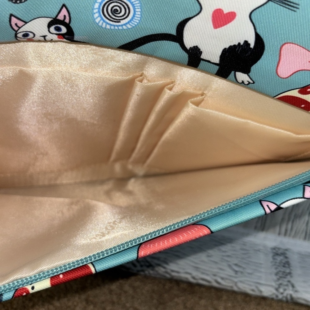 2/$30 KAYOND Cat Laptop Large Tablet Case - Picture 6 of 6